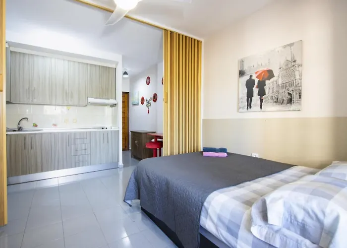 Apartment Alegria Id 76 *